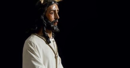 Jesús ante Anás tras su restauración