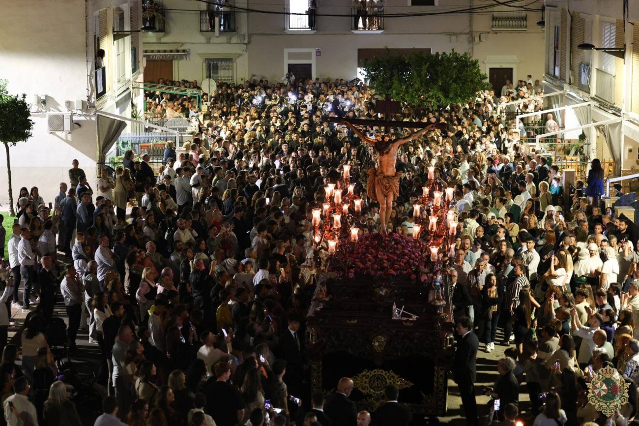 Las Cigarreras en la procesión extraordinaria de La Vera Cruz de Las Cabezas de San Juan