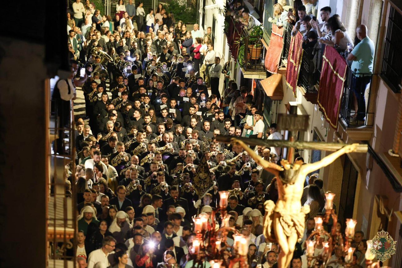 Las Cigarreras en la procesión extraordinaria de La Vera Cruz de Las Cabezas de San Juan