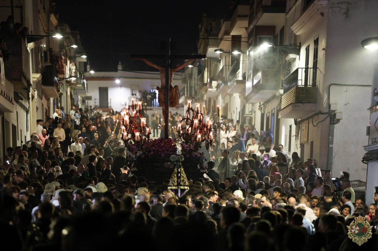 Las Cigarreras en la procesión extraordinaria de La Vera Cruz de Las Cabezas de San Juan