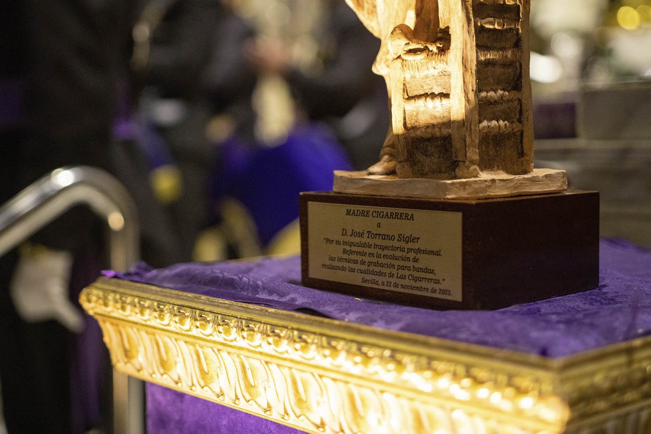Entrega del Galardón Madre Cigarrera 2025 a Don José Torrano Sigler